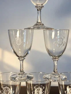 6 verres Baccarat en forme de funnel, fin 19e - début 20e siècle.