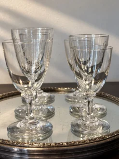 6 verres Baccarat en forme de funnel, fin 19e - début 20e siècle.