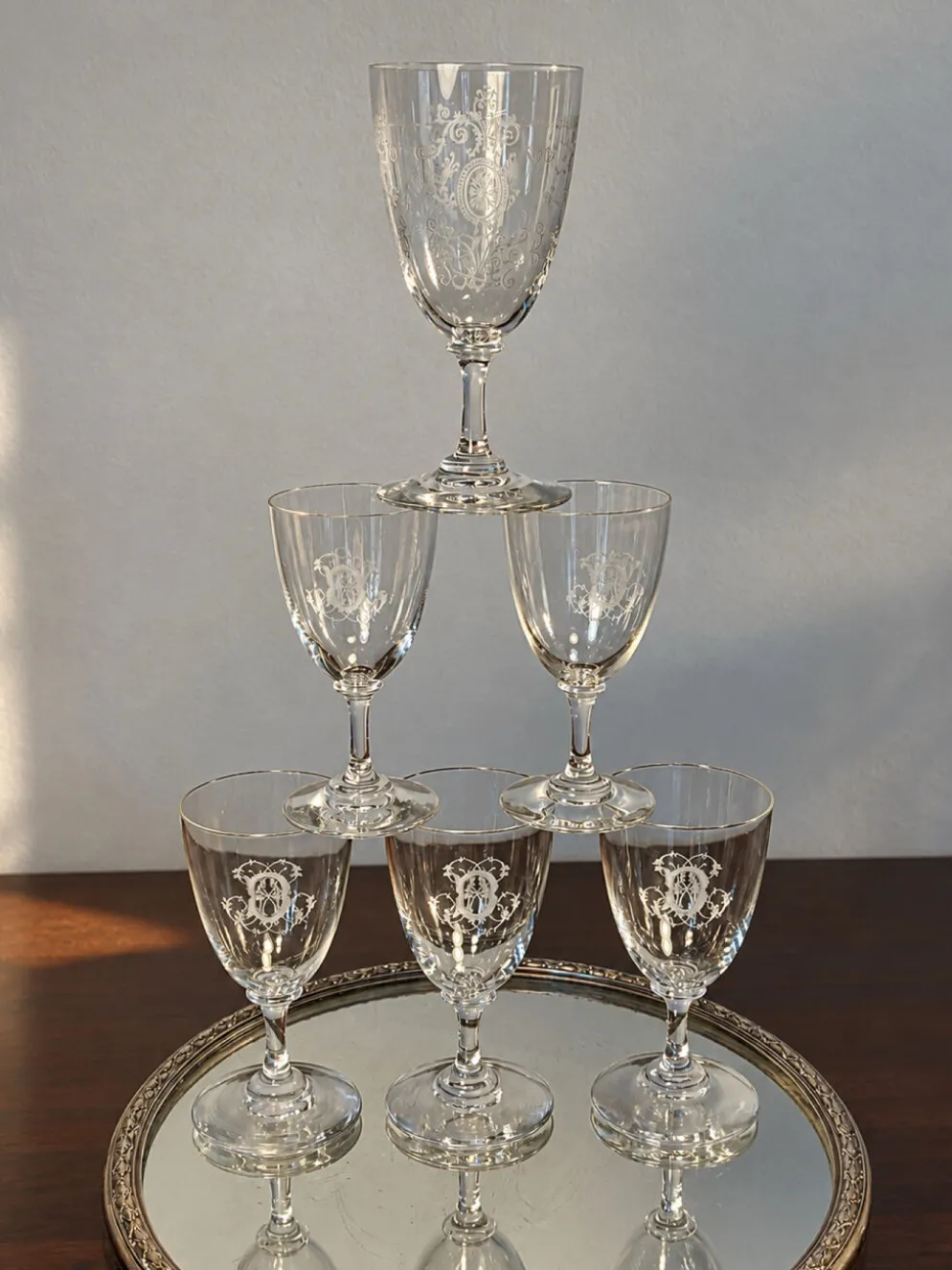 6 verres Baccarat en forme de funnel, fin 19e - début 20e siècle.