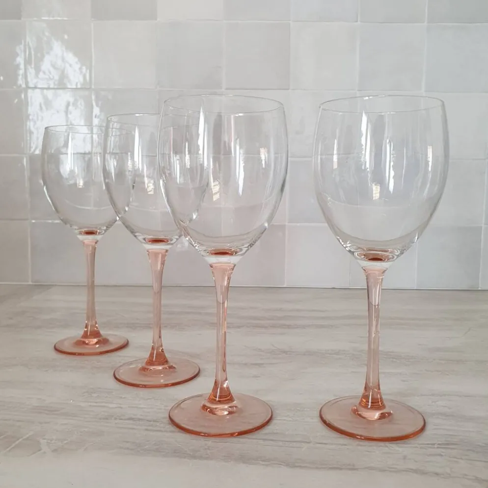 4 Verres à Eau ou Vin / verre à pied Rose