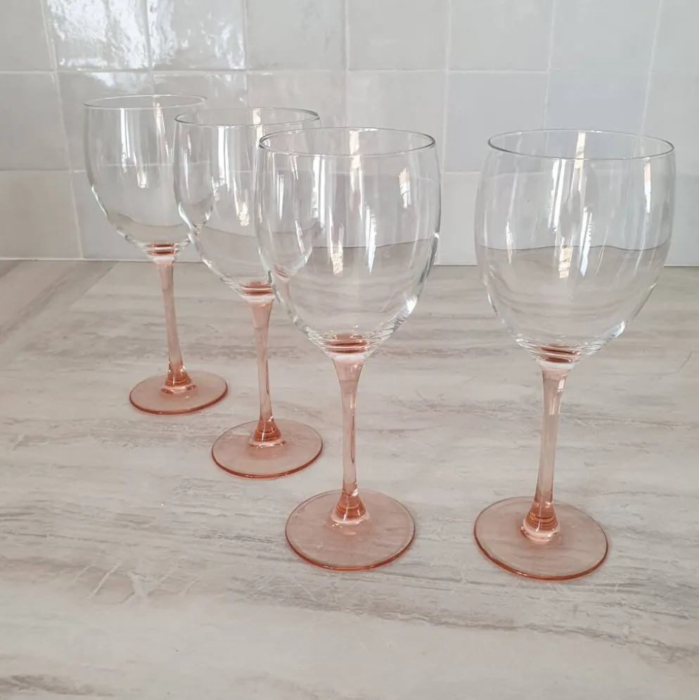 4 Verres à Eau ou Vin / verre à pied Rose