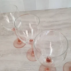 4 Verres à Eau ou Vin / verre à pied Rose
