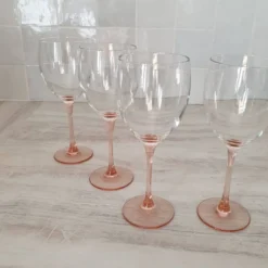 4 Verres à Eau ou Vin / verre à pied Rose