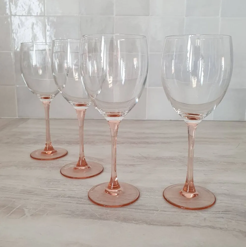 4 Verres à Eau ou Vin / verre à pied Rose