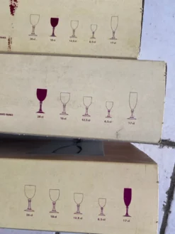 18 verres en cristal série Lilas vintage