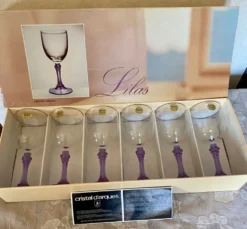 18 verres en cristal série Lilas vintage