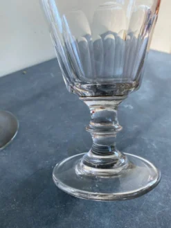 Verres à facettes anciens