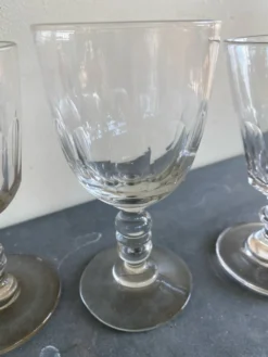 Verres à facettes anciens