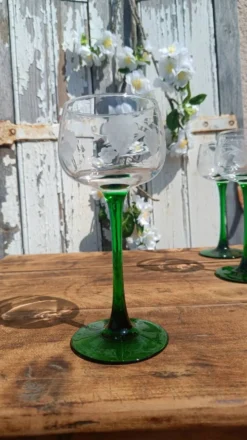 Verres gravés anciens