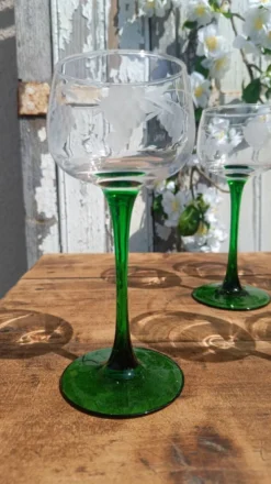 Verres gravés anciens