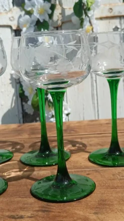 Verres gravés anciens