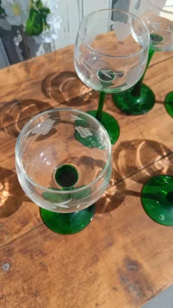 Verres gravés anciens