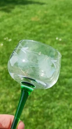 Verres gravés anciens