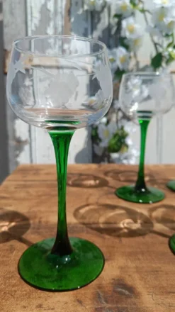 Verres gravés anciens