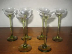 6 verres à liqueur sur pied Ouraline