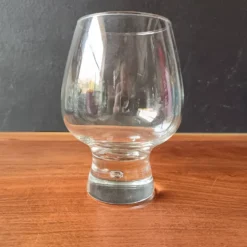 8 verres modèle