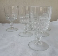 6 verres à pied
