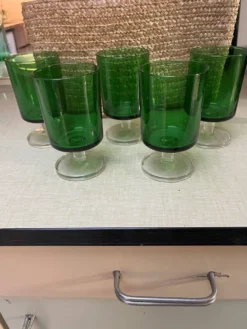 5 verres à pied