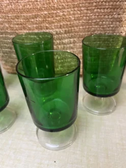 5 verres à pied