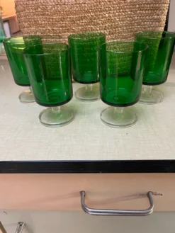 5 verres à pied