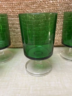 5 verres à pied