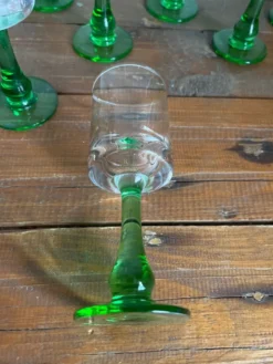 11 verres à pied