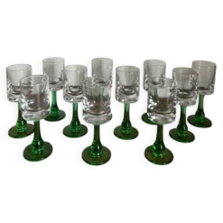 11 verres à pied