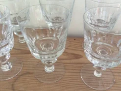 8 verres à pied
