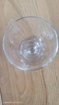 4 verres à pied Art Déco en verre gravé
