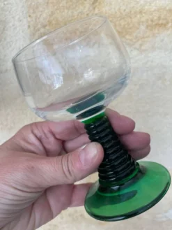 5 verres à pied bicolores verts pied conique Roemer