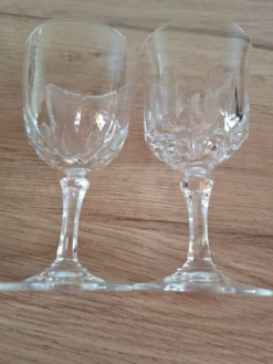 12 verres à pied cristal d'Arques de 2 taille differente