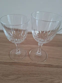 12 verres à pied cristal d'Arques de 2 taille differente