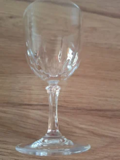 12 verres à pied cristal d'Arques de 2 taille differente