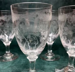 Verres à pied en cristal