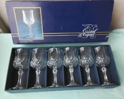 6 verres à pied en cristal