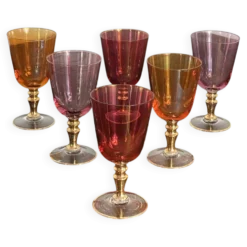 Verres à pied en cristal coloré irisé