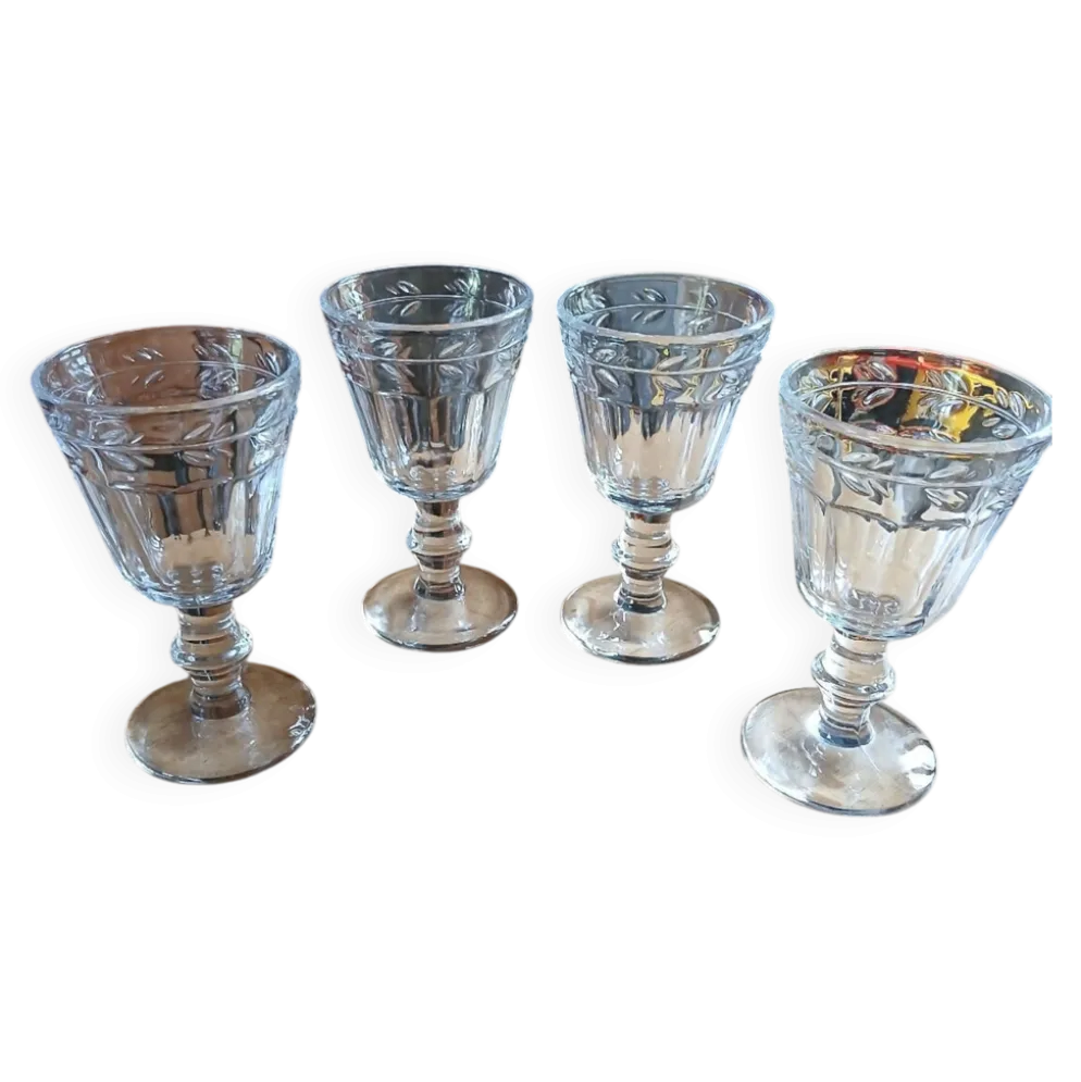 4 verres à pied en verre épais