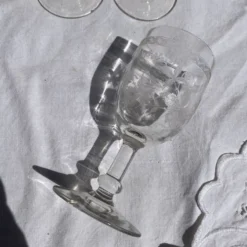Verres à pieds 12 cm gravure feuillage