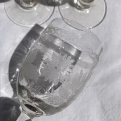 Verres à pieds 12 cm gravure feuillage