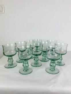 10 verres à pieds vintage fait main
