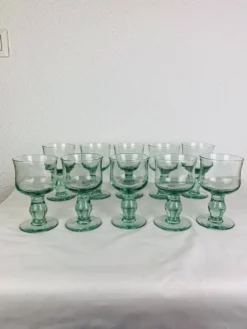 10 verres à pieds vintage fait main