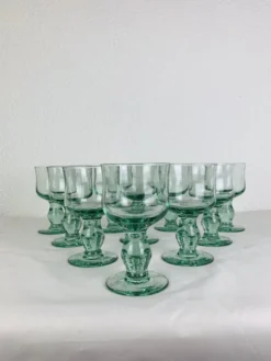 10 verres à pieds vintage fait main