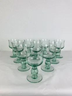 10 verres à pieds vintage fait main
