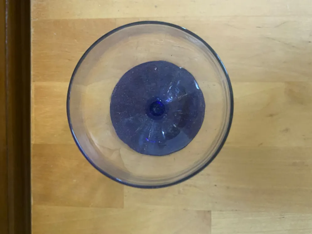 23 verres à pied vintage en verre transparent et pied bleu cobalt