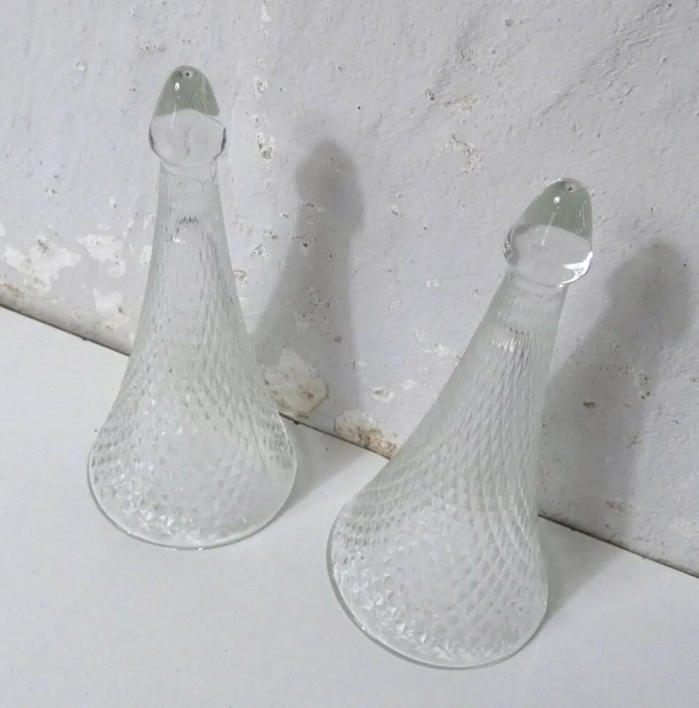 2 verres sans pied trinquettes flûtes à champagne Henri Maire verre vintage