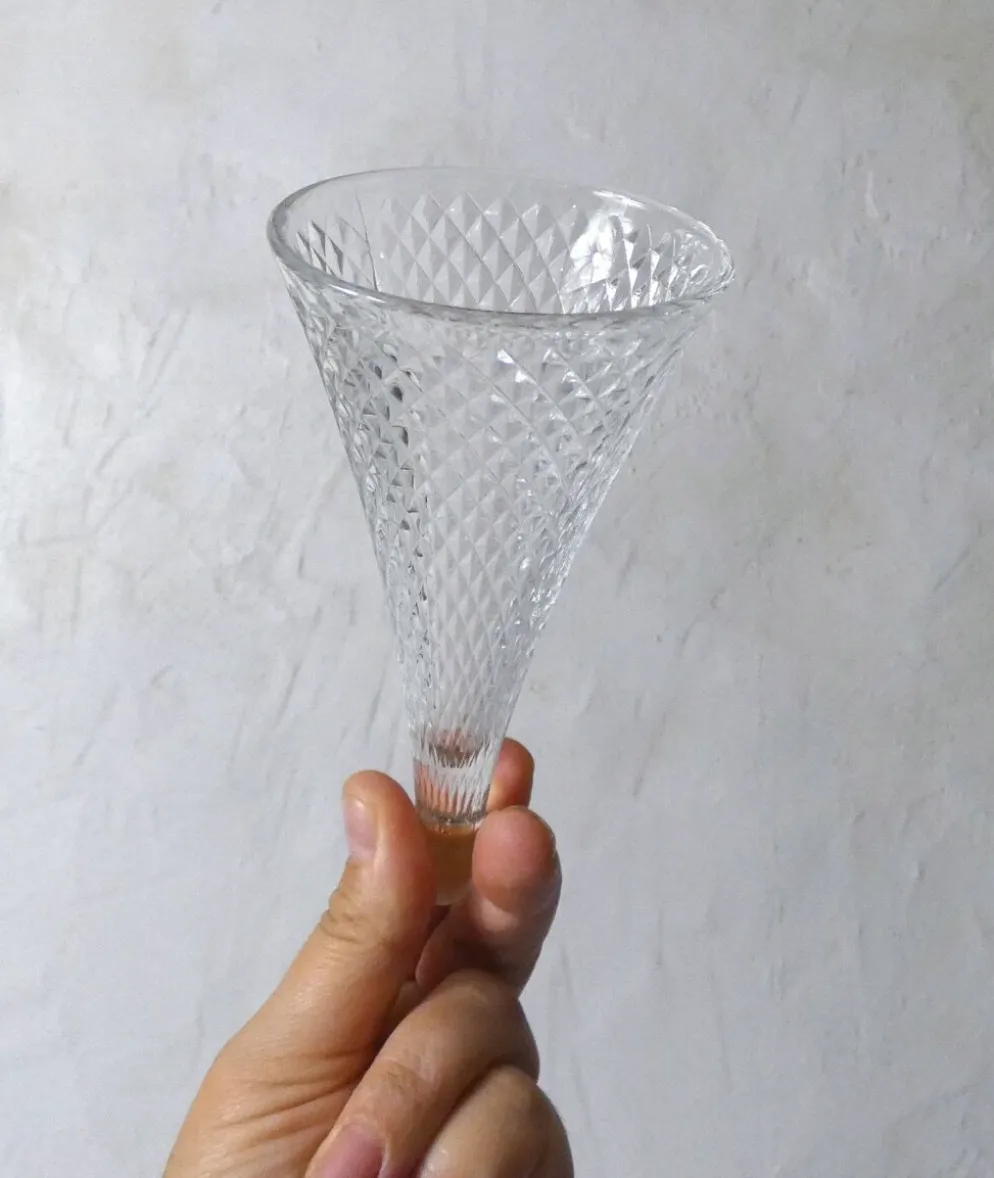 2 verres sans pied trinquettes flûtes à champagne Henri Maire verre vintage