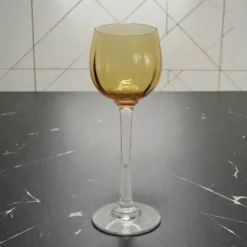 6 verres à vin ambrés en cristal