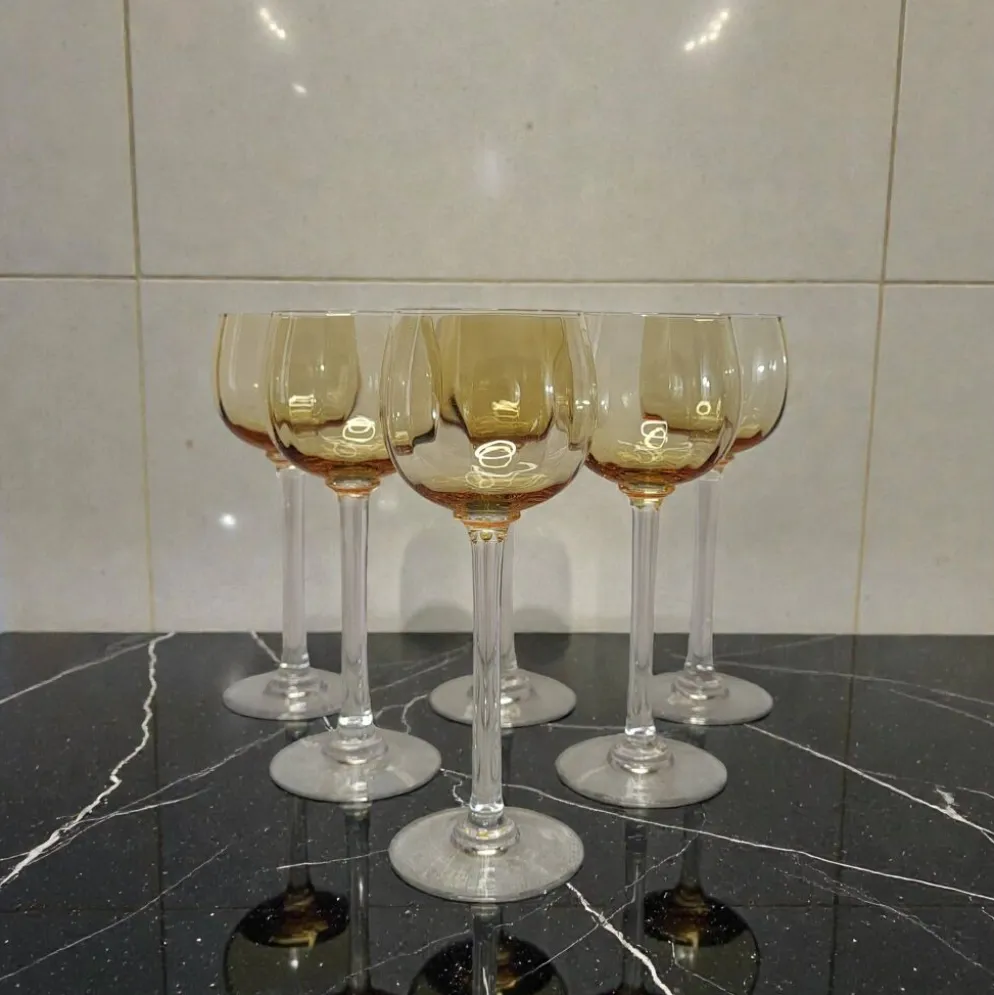 6 verres à vin ambrés en cristal