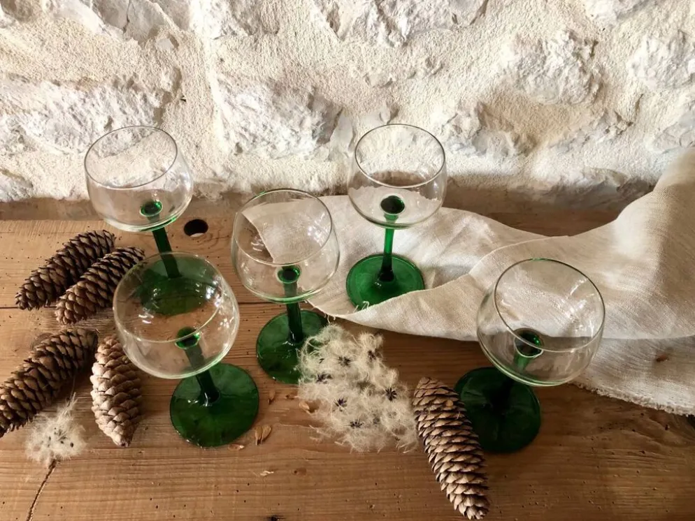 Verres à vin blanc anciens