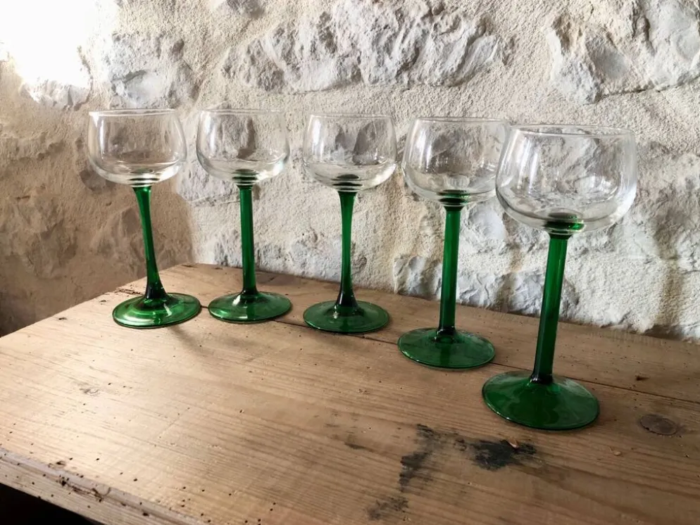Verres à vin blanc anciens